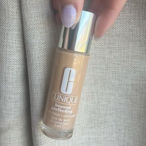 Clinique Beyond Perfecting Foundation